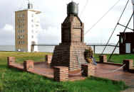 Ehrenmal 08-007.jpg (59677 Byte)